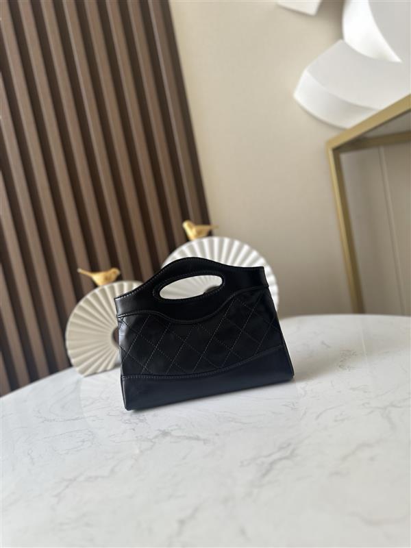 2026131221458512 570